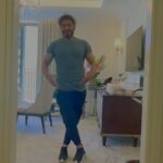 Tamer Hosny Instagram - تاج لما يزور الفيلم في الاردن ، شكراً لكل زوار الفيلم بجد رد فعلكم و كلامكم الجميل عن الفيلم فرح قلبي 💪💪💪💪❤️🫶👑👑👑👑👑👑👑💪💪💪💪💪بس يا خوفي من هارون لما ينزل السينمات و يقابل تاج هناك 🤔