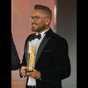Tamer Hosny Instagram - تكريمي بجائزه 
Starscraper
من مهرجان العلمين الدوره الثانيه
