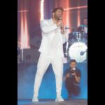 Tamer Hosny Instagram - حفل لبنان 🇱🇧 حقاً حفل للتاريخ استقبال و ذوق و طاقه حب و حماس مش طبيعيه … استقبالكم و تصفيقكم قبل غنائي كل هذا الوقت لحظه مش هنساها تم تسجيلها في حياتي من اهم اللحظات اللي حسيت بيها بكرم ربنا في مشوار حياتي بشكل عام حسيت بالحب و الانتصار من فرحتي حسيت مش قادر اقف مش قادر اغني مش عارف اتكلم مش لاقي كلام يوصف محبتي ليكم و يعبر عن الفرحه اللي دخلتوها قلبي … شعب لبنان الغالي الحبيب من كل قلبي شكراً لمحبتكم الصادقه شكراً لكل من اشرف على هذا الحفل الاسطوري شكراً صحافة و اعلام لبنان الغالي شكراً للسيد حسين كسيره على مجهوده الخرافي يا حسين انت عملت حدث مشرف انا فخور بيه جداً شكراً ياسر الحريري المبدع المخلص شكراً العبقري احمد عصام و رجال الامن اللبناني الغالي اللي تعبوا جداً لإنجاح هذا الحفل التاريخي شكراً كل فريق عملي المجتهد اللي مش بينام لحظه عشان نطلع كلنا بالشكل ده شكراً الجاليات العربيه العظيمه اللي حضرت شكراً الجاليه المصريه الحبيبه اللي نورتني ،، شكراً لبنان العظيم 🇱🇧 و شعب لبنان الحبيب 💪💪❤️❤️❤️❤️❤️❤️❤️❤️❤️❤️❤️❤️🤲الحمدلله