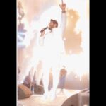 Tamer Hosny Instagram - حفل لبنان 🇱🇧 حقاً حفل للتاريخ استقبال و ذوق و طاقه حب و حماس مش طبيعيه … استقبالكم و تصفيقكم قبل غنائي كل هذا الوقت لحظه مش هنساها تم تسجيلها في حياتي من اهم اللحظات اللي حسيت بيها بكرم ربنا في مشوار حياتي بشكل عام حسيت بالحب و الانتصار من فرحتي حسيت مش قادر اقف مش قادر اغني مش عارف اتكلم مش لاقي كلام يوصف محبتي ليكم و يعبر عن الفرحه اللي دخلتوها قلبي … شعب لبنان الغالي الحبيب من كل قلبي شكراً لمحبتكم الصادقه شكراً لكل من اشرف على هذا الحفل الاسطوري شكراً صحافة و اعلام لبنان الغالي شكراً للسيد حسين كسيره على مجهوده الخرافي يا حسين انت عملت حدث مشرف انا فخور بيه جداً شكراً ياسر الحريري المبدع المخلص شكراً العبقري احمد عصام و رجال الامن اللبناني الغالي اللي تعبوا جداً لإنجاح هذا الحفل التاريخي شكراً كل فريق عملي المجتهد اللي مش بينام لحظه عشان نطلع كلنا بالشكل ده شكراً الجاليات العربيه العظيمه اللي حضرت شكراً الجاليه المصريه الحبيبه اللي نورتني ،، شكراً لبنان العظيم 🇱🇧 و شعب لبنان الحبيب 💪💪❤️❤️❤️❤️❤️❤️❤️❤️❤️❤️❤️❤️🤲الحمدلله