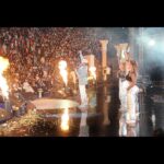 Tamer Hosny Instagram - حفلة تونس فعلاً من اجمل حفلات حياتي و فعلاً الحب اللي شوفته في عيون الجمهور و المذيعين و كل الحاضرين و ترحاب السيد الأمين العام لجامعة الدول العربيه احمد ابو الغيط و جميع السفراء و الوزراء الكرام من مختلف انحاء الوطن العربي و الساده الاعلاميين و الصحفيين الكبار شوفت حب منهم افقدني النطق بالاضافه لتكريمي بأرق الكلمات المعبره من الاعلام التونسي الحبيب و الجمهور التونسي الراقي العظيم كنت حاسس و كأني اول مره اغني في حياتي حضوركم الكريم بكل هذا العدد الضخم تكريم كبير اوي ليا من كل قلبي مليون شكراً كل الشرف لغنائي على مسرح قرطاچ العظيم في المهرجان العربي للاذاعه و التلفزيون شكراً تونس 🫶💪🇹🇳 شكراً شعب تونس الحبيب 🫶❤️