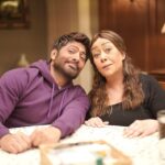 Tamer Hosny Instagram - نورتي الفيلم يا استاذه يا عظيمه ، اجمل هاله فاخر و دورك عسل زيك كالعاده ،، كل الشرف انك منوره فيلمك ( تاج ) 👑 انتظروا خلال ساعات ان شاء الله حاجه بإذن الله هتعجبكم 😉🤲