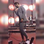 Tamer Hosny Instagram - شكراً جمهور الكويت 🇰🇼 العظيم كان حفل فوق فوق فوق الرائع و عمري ما هنسى جمال و رقي قلوبكم و احساسكم اللي شوفته معاكم غير عدد الحضور المذهل بجد شكراً شكراً شكراً على المحبه اللي شوفتها شكراً من كل قلبي و ربنا يفرح قلوبكم زي ما فرحتوني ❤️🫶🇰🇼🇪🇬 تصوير منعم @menam_photography