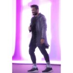Tamer Hosny Instagram - من حفل مهرجان دبي ، شكراً للحضور الكريم من جماهير الامارات و كل الجاليات العربيه نورتوني photo by menam_photography