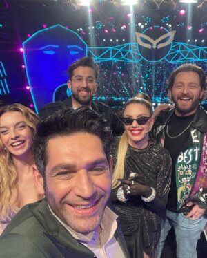 Tansel Öngel Instagram - Hanımlar, beyler, çocuklar ve canım ekip 🎭❣️