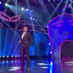 Tansel Öngel Instagram - 1 Ocak Cumartesi ve 2 Ocak Pazar @foxturkiye de beraber eğlenip @maskekimsinsen diyelim mi ? #maskekimsinsen