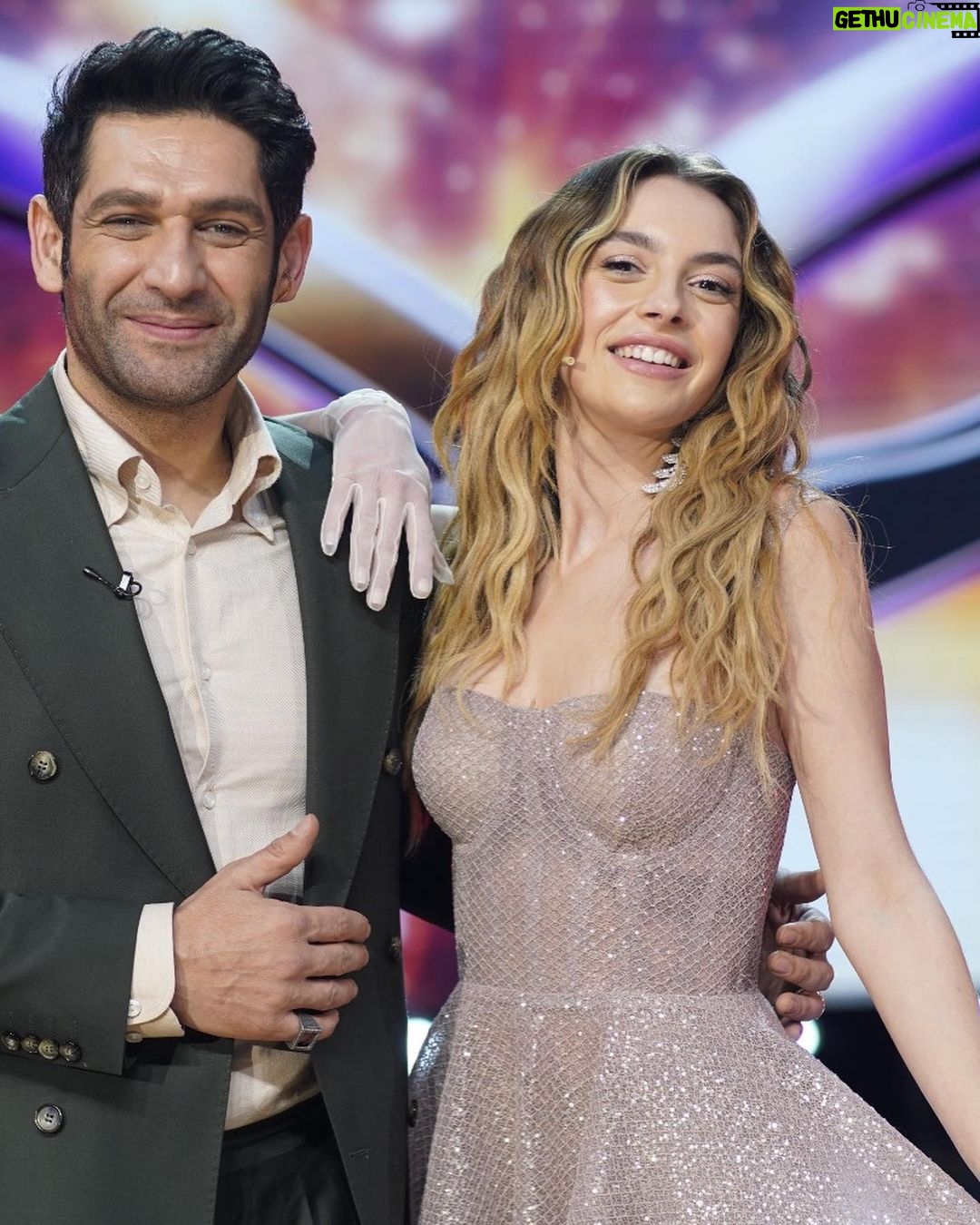 Tansel Öngel - 25.1K Likes - Hanımlar, beyler, çocuklar ve canım ekip 🎭❣️