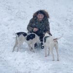 Tansel Öngel Instagram - Karlar düşer, düşer ama biz ağlamayalım ❄️