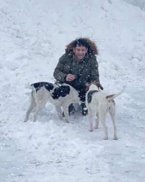 Tansel Öngel Instagram - Karlar düşer, düşer ama biz ağlamayalım ❄️