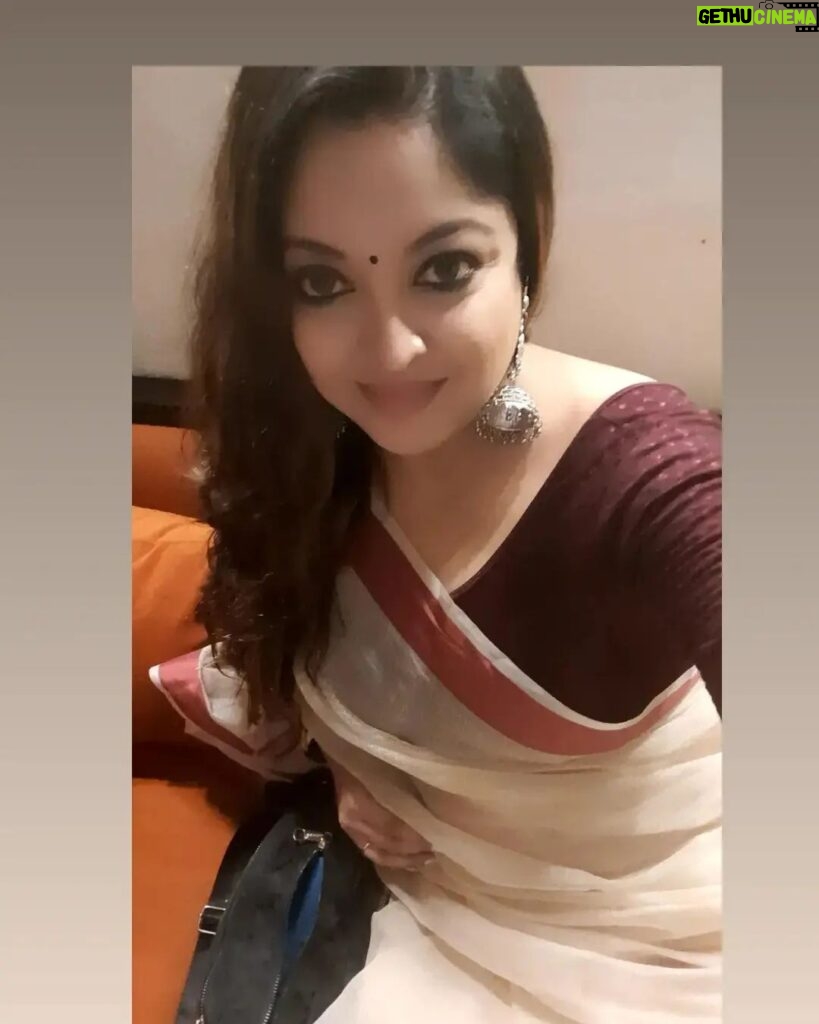 Tanushree Dutta Instagram - Durga Pujo shidur khela at Juhu...