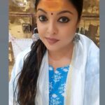 Tanushree Dutta Instagram – Day 4 of my Ujjain Visit…Mahakaal darshan. I visit every 1- 2 months or so. Quick short visits to reconnect my spirituality to a power point. 

I really need to buy a small home here now!! Tired of dealing with hotel booking hassles & other stuff.

 Checking out some properties while I’m here. Praying that I should find something nice for long term so I can anytime hop in & out. 

Will keep a home in Mumbai too ofcourse…I might start work on a feature film next year. Let’s see…