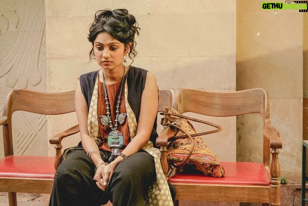 Tanvi Rao Instagram - Capturing the unsaid with such tender beauty - @routes_and_shoots Some stills from Gulmohar 🌸 Picture Credits- @routes_and_shoots @disneyplushotstar #Gulmohar Go watch now if you haven't already! @pagliji Directed by @rahulchittella Beautifully captured by @eeshitnarain @chalkboardentertainment @zeemusiccompany #sharmilatagore @bajpayee.manoj @simranrishibagga @kavidrama @santhybee @utsavijhamusic @surajsharmagram @nargisnandal @sriharsh_sibu @seth_kanishk @danishsood @pujasarup @rajovilla @aayushi_diwan @sleepynushh @ishaanweenie @manshakhurana @routes_and_shoots Delhi, India