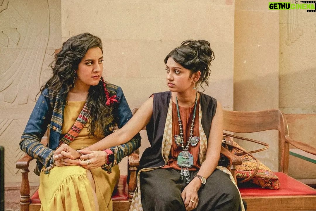 Tanvi Rao Instagram - Capturing the unsaid with such tender beauty - @routes_and_shoots Some stills from Gulmohar 🌸 Picture Credits- @routes_and_shoots @disneyplushotstar #Gulmohar Go watch now if you haven't already! @pagliji Directed by @rahulchittella Beautifully captured by @eeshitnarain @chalkboardentertainment @zeemusiccompany #sharmilatagore @bajpayee.manoj @simranrishibagga @kavidrama @santhybee @utsavijhamusic @surajsharmagram @nargisnandal @sriharsh_sibu @seth_kanishk @danishsood @pujasarup @rajovilla @aayushi_diwan @sleepynushh @ishaanweenie @manshakhurana @routes_and_shoots Delhi, India