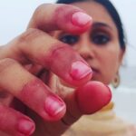 Tanvi Rao Instagram - Kalahantarita| He was packing his bags. She looked away. He came to her to kiss her goodbye. She pushed him away and stormed outside the room. There was silence for a few seconds. She ran back into the room. He wasn't there. She ran to the gate. He had already left! She dragged her feet back inside but the tears were getting heavier. She sank to the empty floor and wondered “Why did I do that? Why did I send him off like that?” Did she silently hope that her anger would make him stay, at least for a few seconds? #instagramreels #reels #dancers #dancersofinstagram #dance #art #kathak #ashtanayaki #kalahantarita #emotions #love #anger #separation #distance #longing #guilt #labbparaaye #bandishbandits #ritwikbhowmik #thumri #kathak #semiclassical Mangaluru
