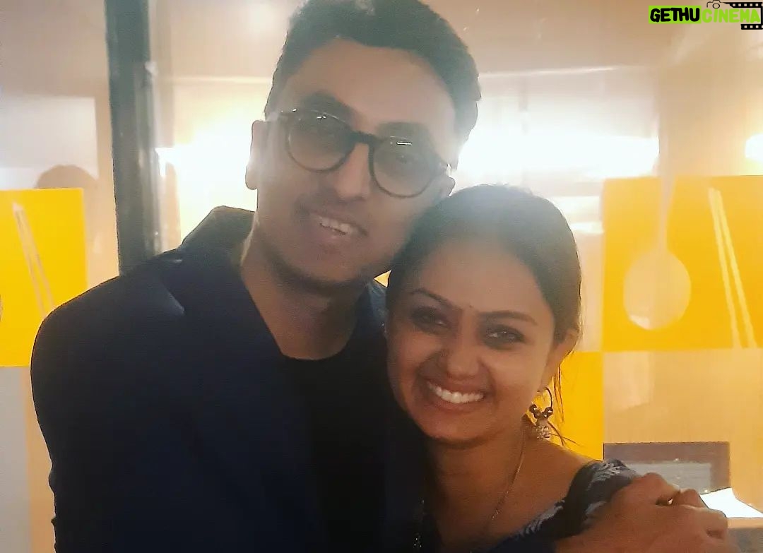 Tanvi Rao Instagram - Some wonderful human beings that I had the opportunity to work and interact with!πΈ Tried to fit in as many pictures as Instagram would allow, but clearly it doesn't suffice. I assure you, this team was as tender and warm as the movie itself :)π #Gulmohar Go watch now if you haven't already! @pagliji Directed by @rahulchittella Beautifully captured by @eeshitnarain @chalkboardentertainment @zeemusiccompany #sharmilatagore @bajpayee.manoj @simranrishibagga @kavidrama @santhybee @utsavijhamusic @surajsharmagram @nargisnandal @sriharsh_sibu @seth_kanishk @danishsood @pujasarup @rajovilla @aayushi_diwan @sleepynushh @ishaanweenie @manshakhurana @routes_and_shoots