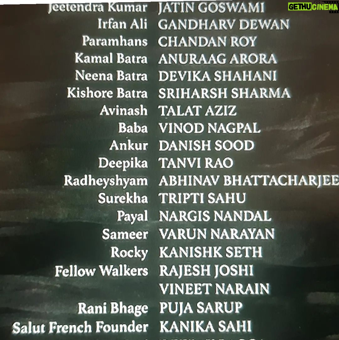 Tanvi Rao Instagram - I'm extremely happy to be a small part of this beautiful, heartfelt story. I always wished to tell stories that could navigate into deep corners in people. This movie is sure to make home in all hearts :') At its premiere, when the end credits started rolling, I was brimming with so many undefinable emotions. I'd love for you to feel them too :') "Gulmohar" now on Disney+hotstar. Do give it a watch. I'm sure it will leave with you a warm smile ❤ @pagliji Director: @rahulchittella Cinematographer: @eeshitnarain #Gulmohar #family #love #life #stories #heartfelt #touching #disneyplushotstar