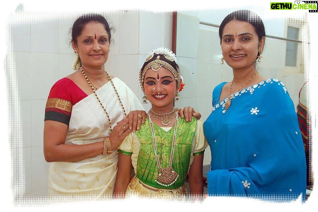 Tanvi Rao Instagram - Today, it has been 15 years since I did my Arangetram/ Rangapravesha! 15 years! I still can’t get my head around it! I am so overwhelmed :’) I don’t know if I have done justice to my marriage to dance, but I certainly am grateful to my teachers Guru Shrimathi Geetha Saralaya, @saralayageetha and Guru Shrimathi Rashmi Chidanand @rashmisaralaya for giving me an identity, for giving me the life that I know today. And I hope to serve dance in the smallest ways that I can, all my life 💙 On the day of my Rangapravesha, my grandfather had also released his book of poems. We have been recreating some of his poems as songs on @anusha_anuraaga ‘s YouTube channel. Today in his memory, we will be putting up another of his poems. #rangapravesha #arangetram #guru #gurushishyaparampara #bharathanatyam #classicaldance #art #love #passion #life