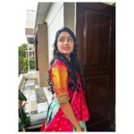 Tanvi Rao Instagram - ನಾನು ಏನನ್ನು ನೋಡಿರಬಹುದು? What do you think I saw? Attire from: @inayadesignerstudio #lakshmibaramma #bhagyalakshmi #keerthi #tvserial #costume #langadavani #lehenga #collaboration #fashion #beauty #fun #photoshoot #tanvirao Bangalore, India