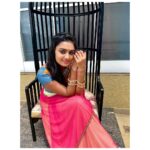 Tanvi Rao Instagram – Smiling, no matter where the wind decides to blow 🍂

Beautiful jewellery set by : @meghanasom 

#lakshmibaramma #bhagyalakshmi #keerthi #shoot #shootdiaries #randomsmiles #clothes #fashion #instagram #tanvirao Bangalore, India