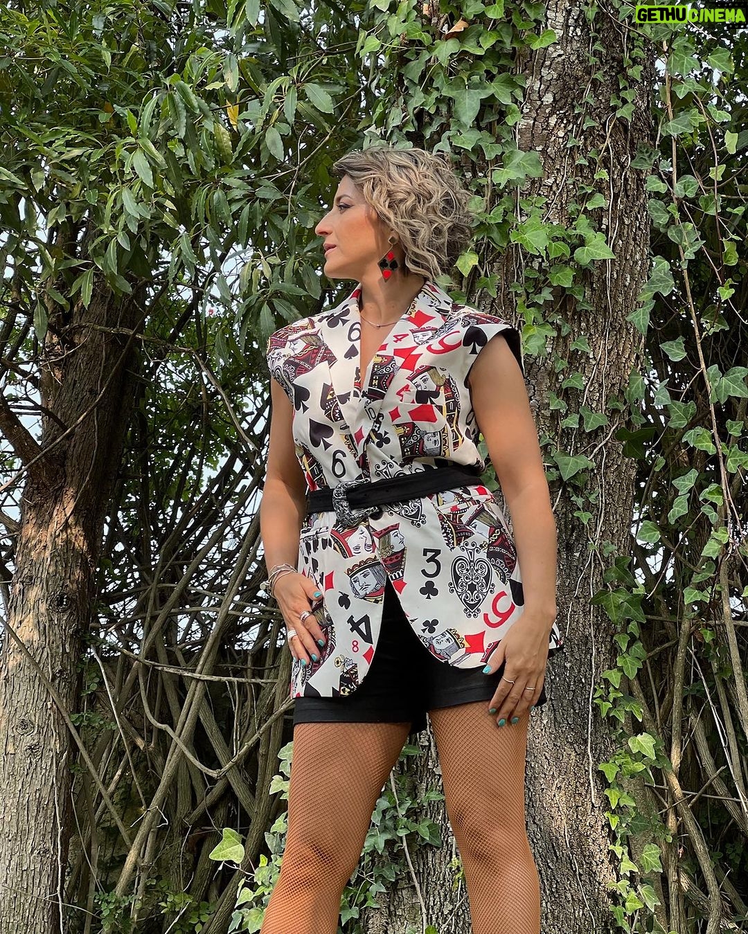 Tanya - 874 Likes - Mais uma semana de correria… e vou andar por aí a cantar estejam atentos. Boa terça-feira para todos 💋😍
#tanya #tercafeira #novasemana #espetaculos #televisao #musica #dança #tanyachorabebe #tanyaadrenalina #tanyaturbilhao #coraçãodividido #look #lookinspiração #style #fashion #woman #womanstyle #work