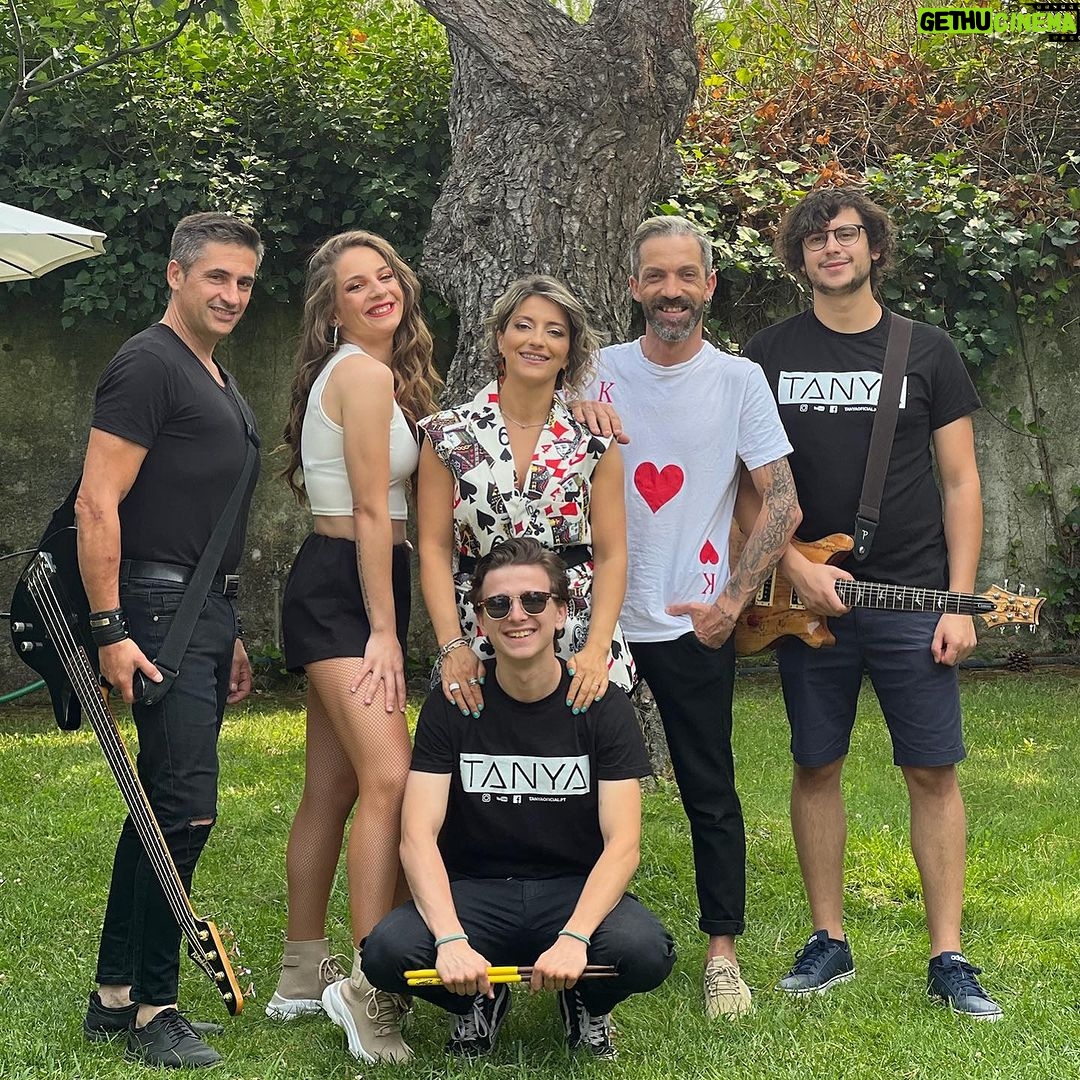 Tanya - 0.9K Likes - Hoje começamos o nosso Sábado no “Alô Marco Paulo” na sic. Um feliz sábado a todos e muita saúde e sejam Felizes @sicoficial @sicinternacional.oficial @editorapaisreal @artistamarcopaulo #sic #sicoficial #tanyachorabebe #feliz #musica #televisão #portuguesa #cantar #musicos #bailarinos