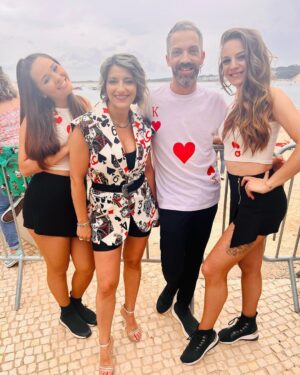 Tanya Instagram - Prontos para hoje? Então “chora bebé” 😃
#tanya #tanyachorabebe #tanyaadrenalina #tanyaturbilhao #coraçãopartido #tvi #somosportugal #televisão #look #fashion #style #moda #musica #bailarinos