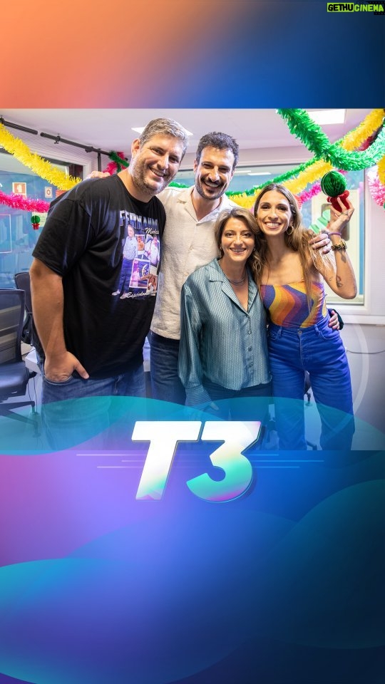Tanya - 1.5K Likes - A @tanyaoficial.pt esteve no arraial do T3 e lançou o desafio #TanyaChoraBebe... claro que aceitámos 😁
@renatoduarteee @filipagalrao @danielhleitao
#arraial #SantosPopulares #T3 #Renascença