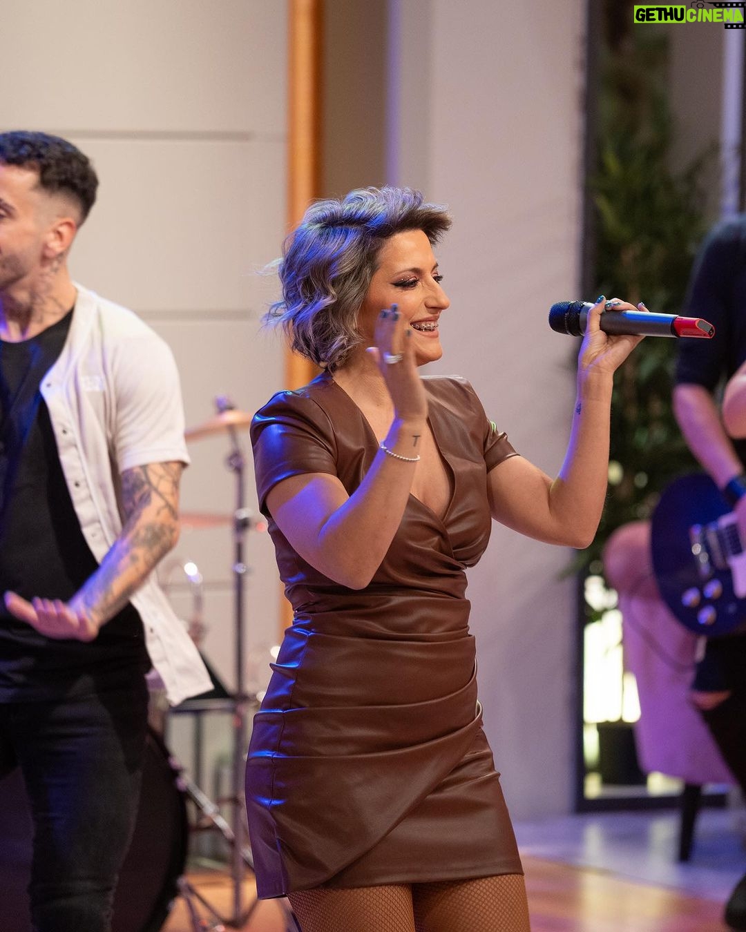 Tanya Instagram - Tanya veio ao programa apresentar o seu último trabalho: Chora Bebé. Acabou de regressar de uma digressão pelos EUA – Rhode Island, Mineola e Boston 👏🏼 📸 @mbritesphotos RTP1 - Programa Praça da Alegria - Ao Vivo!