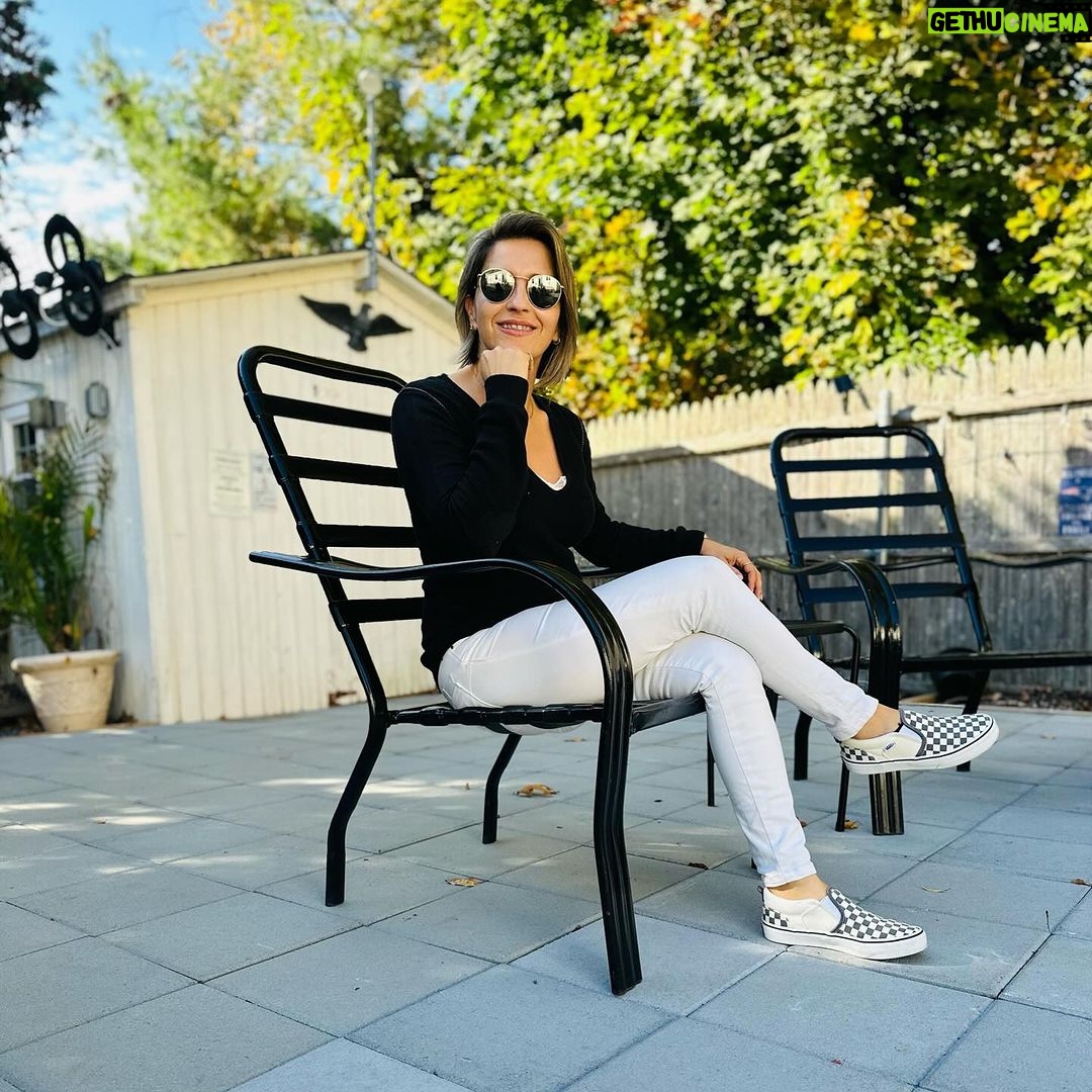 Tanya - 835 Likes - Hoje é dia de levar a música ao restaurante primavera em Tiverton - Rhode Island, não percam mais logo 😍🫶
Por agora deixo vos um beijinho diretamente da 🇺🇸
#america #espetaculos #rhodeisland #rhodeislandlife #musica #tanya #viagens #mundo #life #love #music #estrada