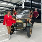 Tanya Instagram – Já estamos na benecar para juntos fazermos a festa no @somosportugaltvi , não percam já de seguida na @tvioficial contamos com vocês desse lado 😍😘
#somosportugal #tvi #televisão #benecar #benedita #festa #musica #dança #tanya #bailarinos @vendascomamor Benecar – Cidade do Automóvel