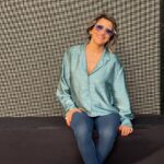 Tanya Instagram - O meu verão Acabou… foi um verão cheio de surpresas, animação, emoção, amigos, fãs, público incrível, terras que ainda não conhecia, pessoas que voltei a reencontrar, fiz a diferença na vida de algumas pessoas… dei muitos abraços, chorei, ri, cantei cantei muito, mas o melhor que retiro deste verão foi o que cresci o que aprendi e sei para onde quero ir, quero continuar a ser Feliz. #feliz #musica #sonhar #viver #ser #estar #sereu Algures no Planeta Terra