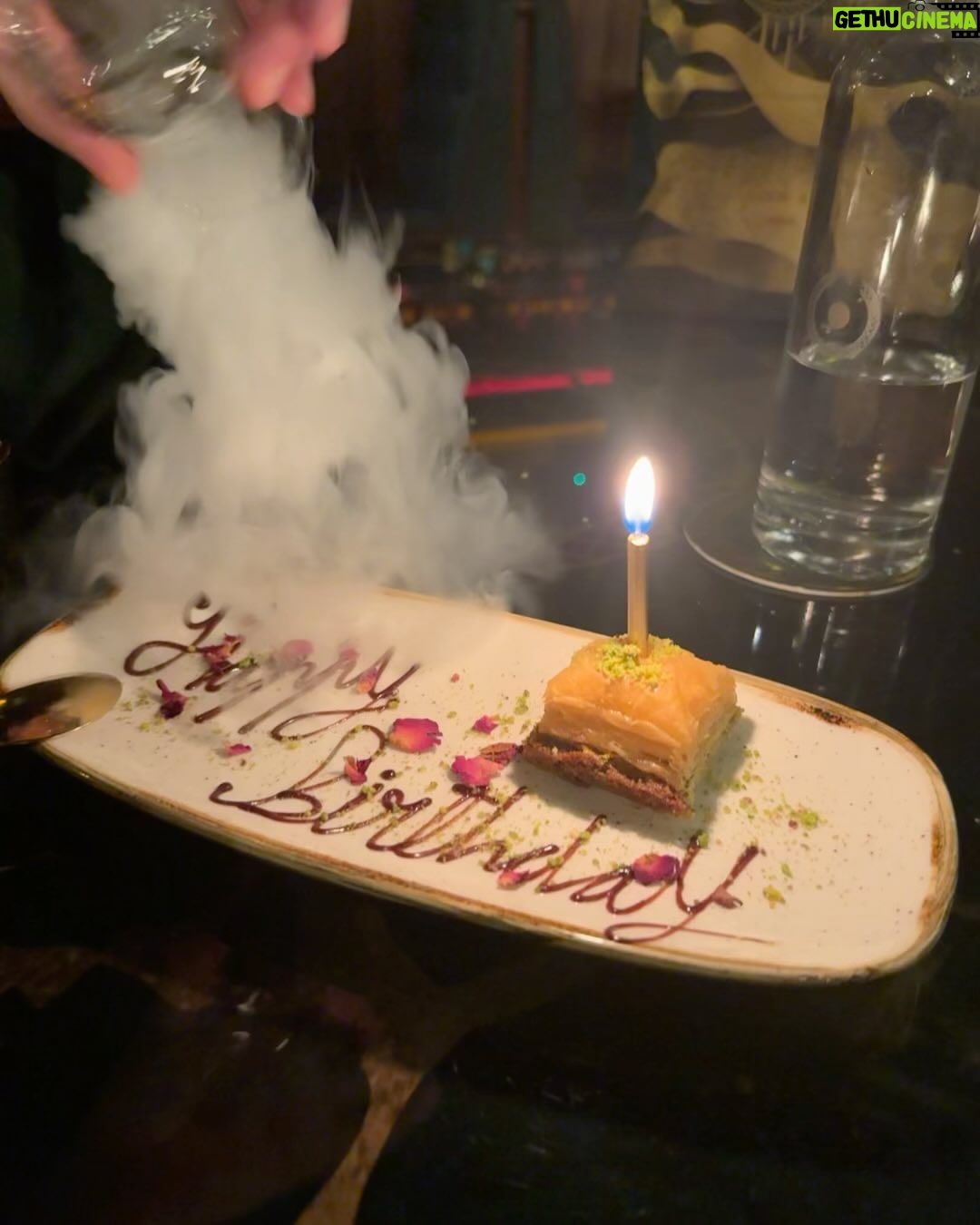 Tasnia Farin Instagram - Birthday came twenty five days early this year 🌺 Qavali