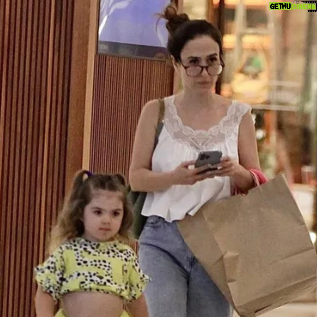 Tatá Werneck Instagram - Uns momentos do meu amor maior 🦋 minha pequenininha de 1,60 . Primeira vez na família que alguém vai calçar mais que 36. Isso para nós é um marco