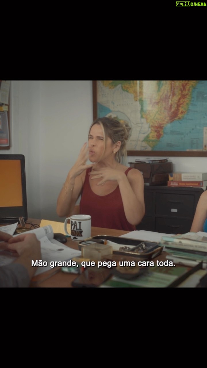 Tatá Werneck Instagram - Hoje tem MINHA IRMÃ E EU nos cinemas de todo Brasil! Vc vai se divertir e se emocionar . E quem sabe fazer as pazes c seu irmão. Ou até com meu irmão