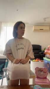 Tatá Werneck Instagram - Não soube colocar música no filme. Se vcs puderem cantar enquanto assistem, agradeço.