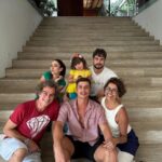 Tatá Werneck Instagram - Feliz natal . Eu acredito naquele natal bem romântico de amor e perdão. Tivemos 3 lindas comemorações . Amo mto minha família! E minha família de amigos! Obrigada @sterblitch e @louisedtuani por nós receberem! Obrigada minha família @larawerneck @marinawerneck_ @gigidograjau @valeriaalencarvitti @franciscovitti @joaovitti @arnaldo.arguelhes @angelaarguelhes meus amigos @leobiteco e @ignacioluz e antes que encham nosso saco : caca escolhe as próprias roupas 🦋