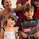 Tatá Werneck Instagram - Feliz natal. Que seja um dia de paz e amor e alegria! Denguinho (minha amada avó que já foi dar um rolê no Céu ) amava mais que tudo esse dia! Aproveitem c suas famílias! Ah e hoje estreia Minha irmã e eu 🦋 pré venda em todos os cinemas 🦋
