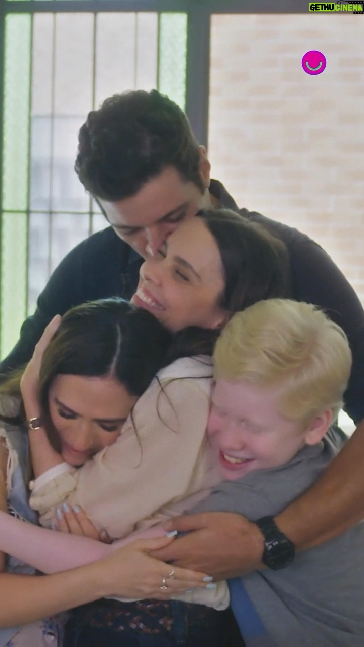 Tatá Werneck Instagram - #TERRAEPAIXÃO 📺 Depois de pedir Lucinda em casamento, Marino anunciou pra todos que os dois vão trocar alianças. 💍💒 Que lindo vai ser ver esse casalzão subindo no altar, né? 🥹