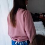 Tatá Werneck Instagram - Hoje é aniversário da Menina que me fez mulher 🦋 você mesma me disse "mamãe, do meu lado você vira criança". Do seu lado eu tenho vontade de me ajoelhar pra agradecer a Deus e BENÇÃO de ter uma filha como você. Eu te amo muito. Você é meu grude 🦋 Meu amor maior. Daqui a 3 anos vou poder usar seus sapatos e mamãe vai poder te ensinar sobre lei do retorno das maquiagens . 🦋 Te amo minha bebê . Minha vida . Minha deusa . Acordei hoje 1 da manhã e ficamos desde então acordadas conversando. Até que enfim um papo sincero