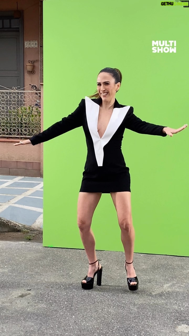 Tatá Werneck Instagram - Sextou nesse clima aqui 🗣🤩 O #PrêmioMultishow está chegando e minha apresentadora @tatawerneck já está se preparando! 🫶