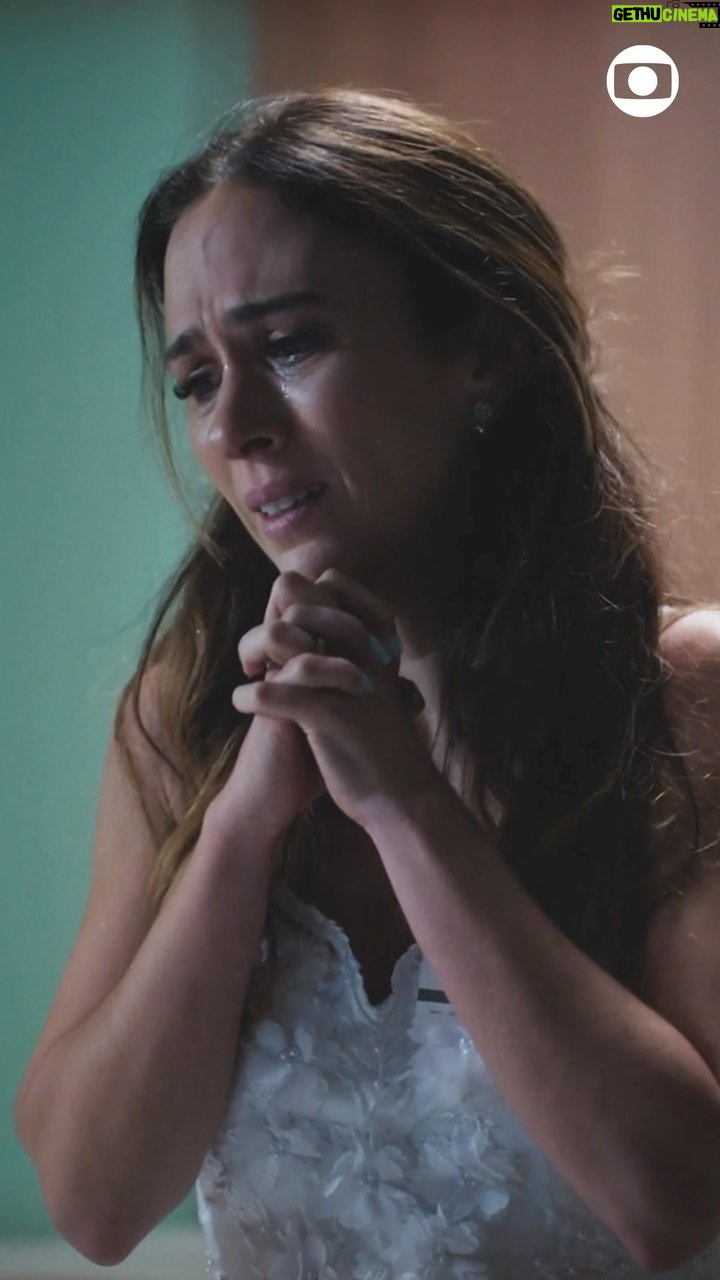 Tatá Werneck Instagram - “Luta e sobrevive, Lu, por favor!” A Anely 🤧 #TerraEPaixão