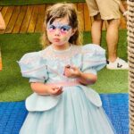 Tatá Werneck Instagram - Teve a festa da Caca e foi lindo. Menor necessidade de ir de salto em festa de criança. Viajei. Sim estou usando Instagram como bloco de notas