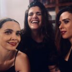 Tatá Werneck Instagram - "Vamos ficar só 10 minutos que a gente acorda cedo amanhã ". @deborafalabellaoficial @mariabetaperez @inezviana