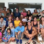 Tatá Werneck Instagram - Amigos há 20 anos, amigos novos , meus pais e minha tia . Meu marido e minha filha. Obrigada por todas as mensagens lindas que recebi de aniversário. Recebi muitas flores lindas e muito amor. Agradeço demais pela folga alcançada (obrigada produção da novela!) pq são semanas emendando . Minha sinto cada vez mais feliz fazendo o que amo sabendo que o nosso maior bem é a saúde e as relações que fazemos. Um beijo da minha diástase em vcs! Obrigada meu Deus por ser perfeito em cada detalhe. 🦋