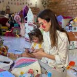 Tatá Werneck Instagram - Uns momentos do meu amor maior 🦋 minha pequenininha de 1,60 . Primeira vez na família que alguém vai calçar mais que 36. Isso para nós é um marco