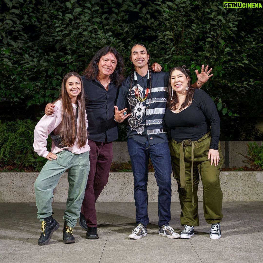 Tatanka Means - 3.7K Likes - Sold out show. First time performing in Oakland. Had a great time meeting everyone and seeing my tahansi Leonard Crowdog Jr. Big thank you to @jackiecomedy @goodmedicinecomedy and everyone involved for making it possible! Shout out to uncle Marc Yaffee the legend and Siena and Jackie 🙏🎤❤️ bang bang 💥
📸 by @malcolmwallacephotography