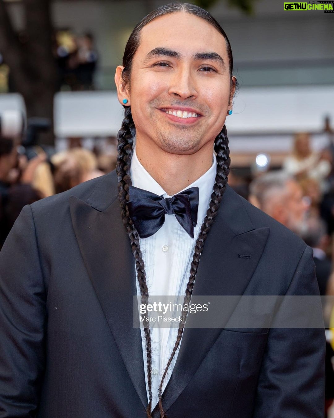 Tatanka Means - 7.7K Likes - Grateful beyond words. Thank you all for your love and kind words. Happy to be a part of this amazing team. Sharing a few images from the red carpet. #KillersoftheFlowerMoon world premiere at #cannesfilmfestival #Cannes2023 ✨
Big Thanks to 🙏
Styling💫 @mrfabioimmediato
Tuxedo💫 @brunellocucinelli_brand
Shoes💫 @santoniofficial
Grooming💫 @emmasleon
@festivaldecannes @appletv