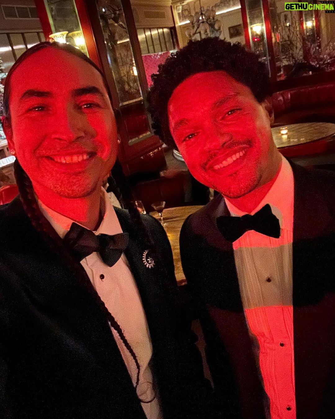 Tatanka Means - 2.7K Likes - Apple TV +'s Primetime Emmy Party at Mother Wolf on January 15, 2024
✨
Styled by @leonamizrahi
Suit by @jackvictorofficial
Bracelets by @fiercewarchief & Orville Tsinnie
Studs & broach @gismondi1754
Shoes @brunomagliofficial
Thank you @appletv @applefilms
#KillersOfTheFlowerMoon
#EMMYs