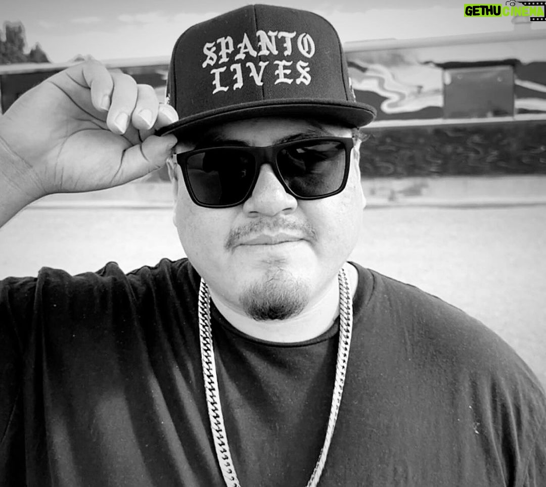 Tatanka Means Instagram - Sending a big Happy Birthday to my brother from the same mother @nataanii_means 🎈🎂🎈siouxper talend lyricist, musician and performer download his music on all platforms AND actor watch him on the frybread face movie! 🎵 Baa hózhǫ́ǫgo niʼdizhchi Shitsílí