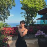 Taylor Hill Instagram - 🍯🌙 pt 4 ( ACOTAR update- book one done and HOLY MOLY best book I’ve read in a LONG time) Phuket, Thailand